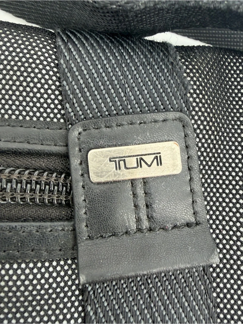 Tumi Alpha Bravo Foster Ballistic Nylon With Lea Trim Messenger Briefcase Bag